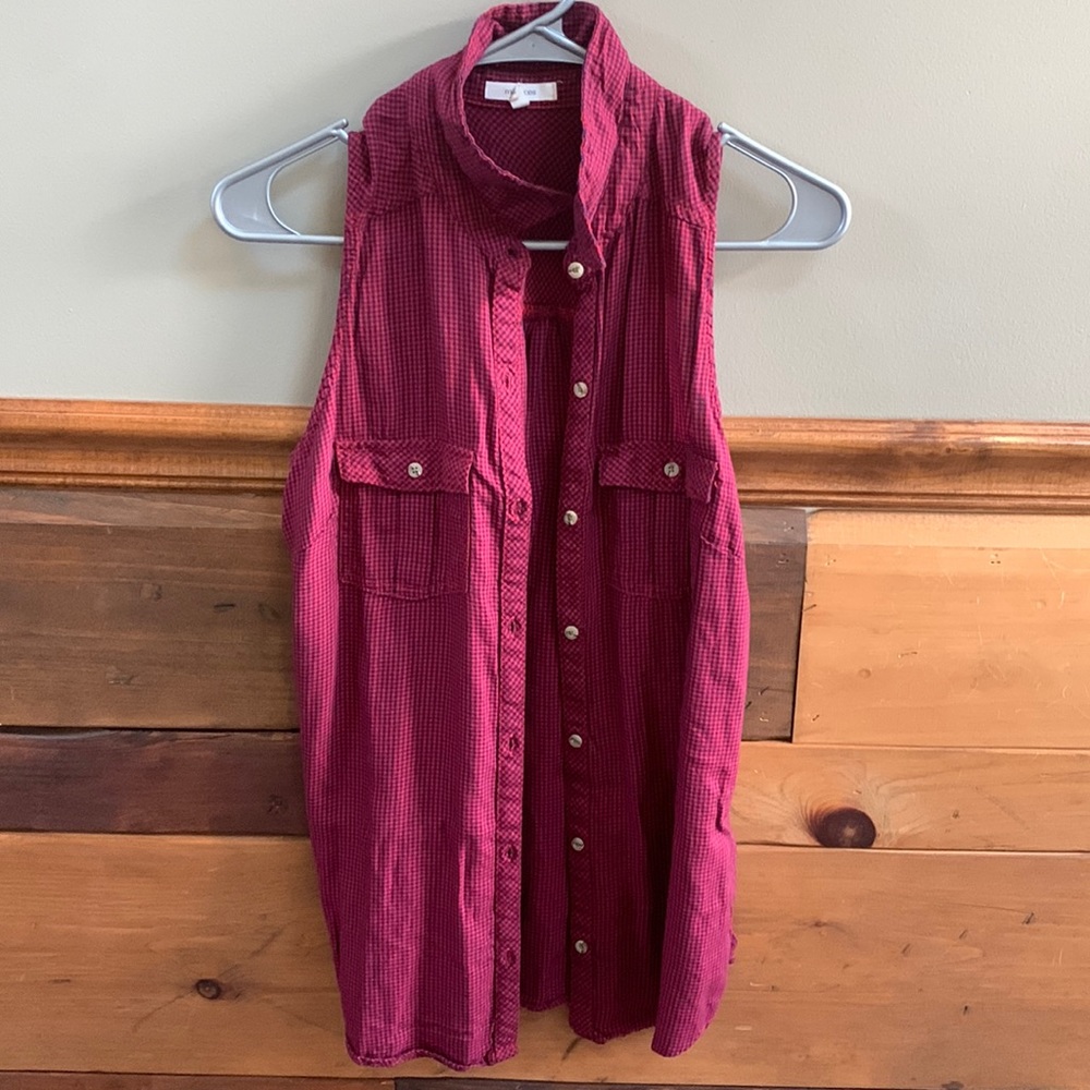 Colored button up tank top.